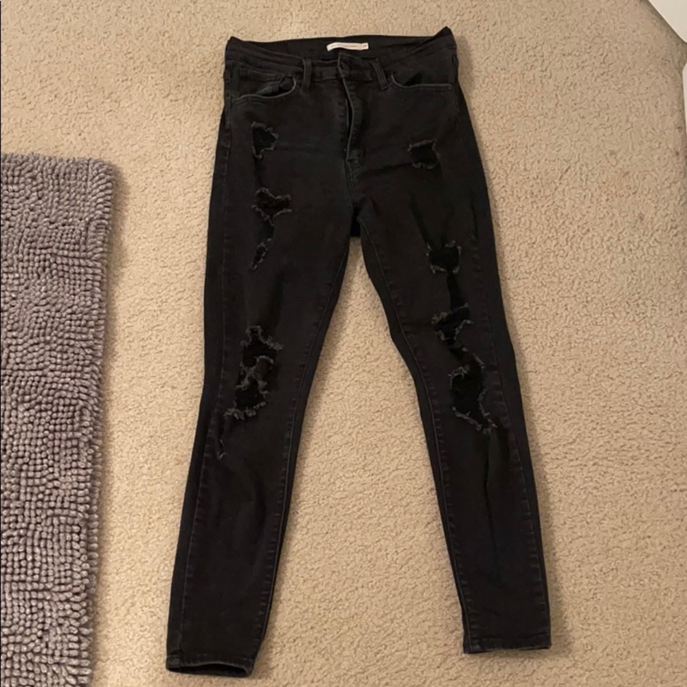 Levi’s black skinny jeans